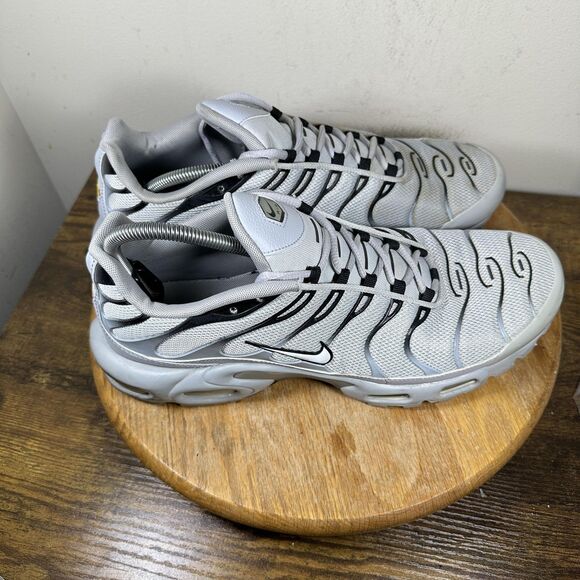 Nike Air Max Plus Shoes Mens Size 13 Tuned 1 Running 852630-021 Sneakers
